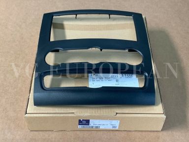 Mercedes Benz Genuine Sprinter 2500 3500 Instrument Panel Bezel Center Dash Trim