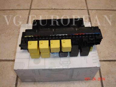 Mercedes-Benz R230 SL-Class Genuine Front Fuse Relay Module Unit SL500 SL55 NEW