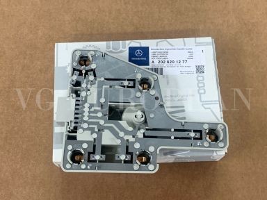 Mercedes Benz Genuine W202 C-Class Rear Right Taillight Bulb Holder Carrier NEW