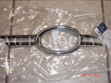 Mercedes-Benz E-Class W211 Genuine Right Chrome Foglight Trim Cover E350 E550